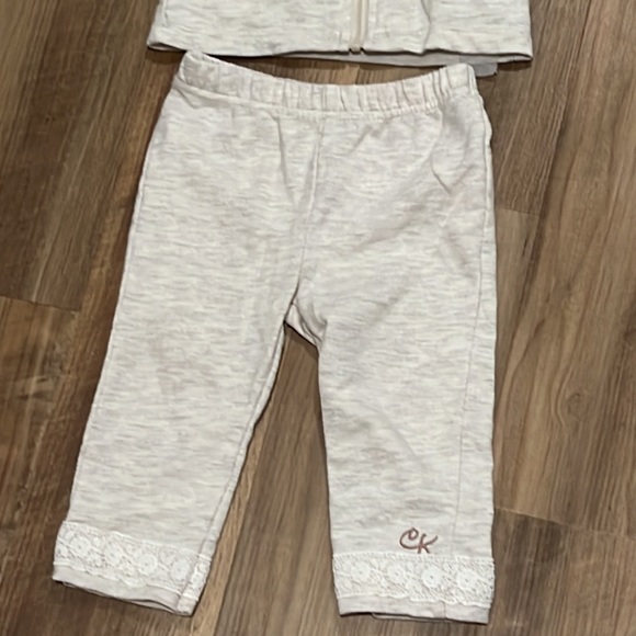 Calvin Klein outfit - Picture 3 of 3